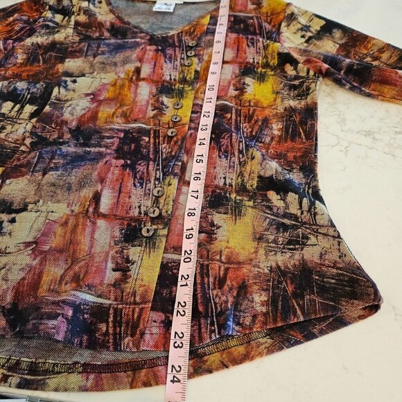 Parsley & Sage Size Medium Abstract Multicolor Print Button Detail Top - Picture 7 of 9